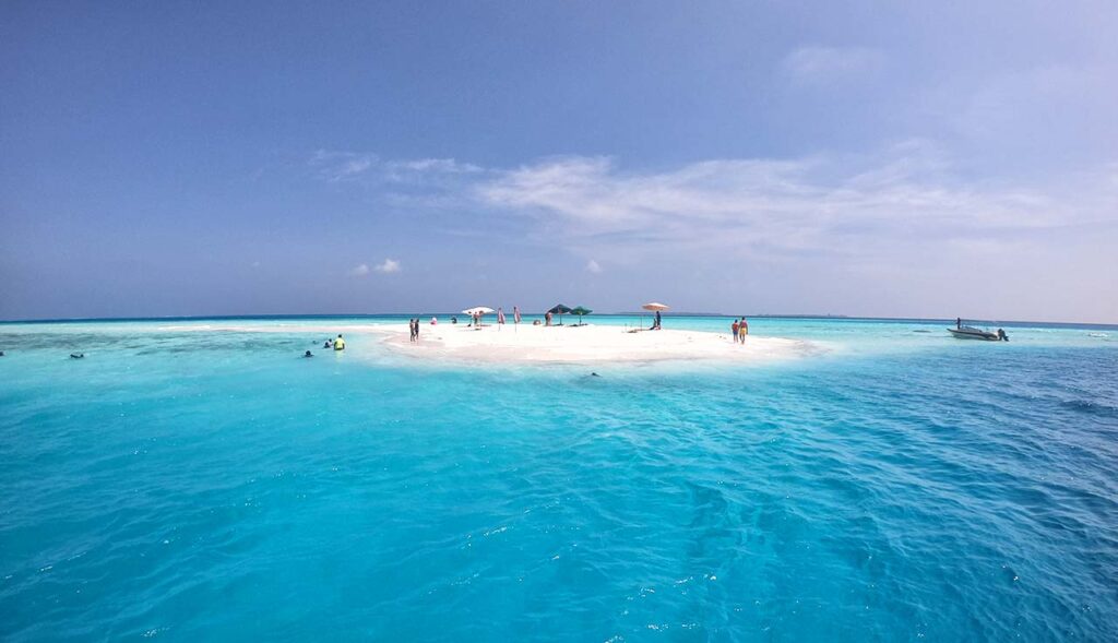Isola di sabbia alle Maldive