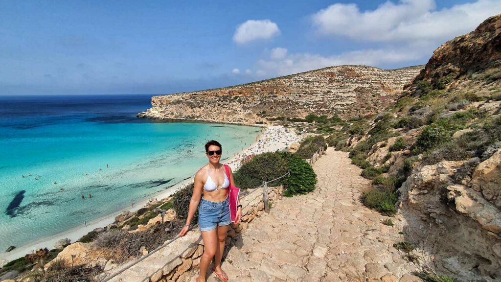 Lampedusa: dormire sul mare vicino alla spiaggia dei Conigli si può?